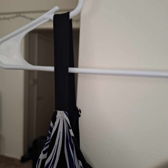 St. Johns Bay Swim suit with tags - Picture 5 of 5